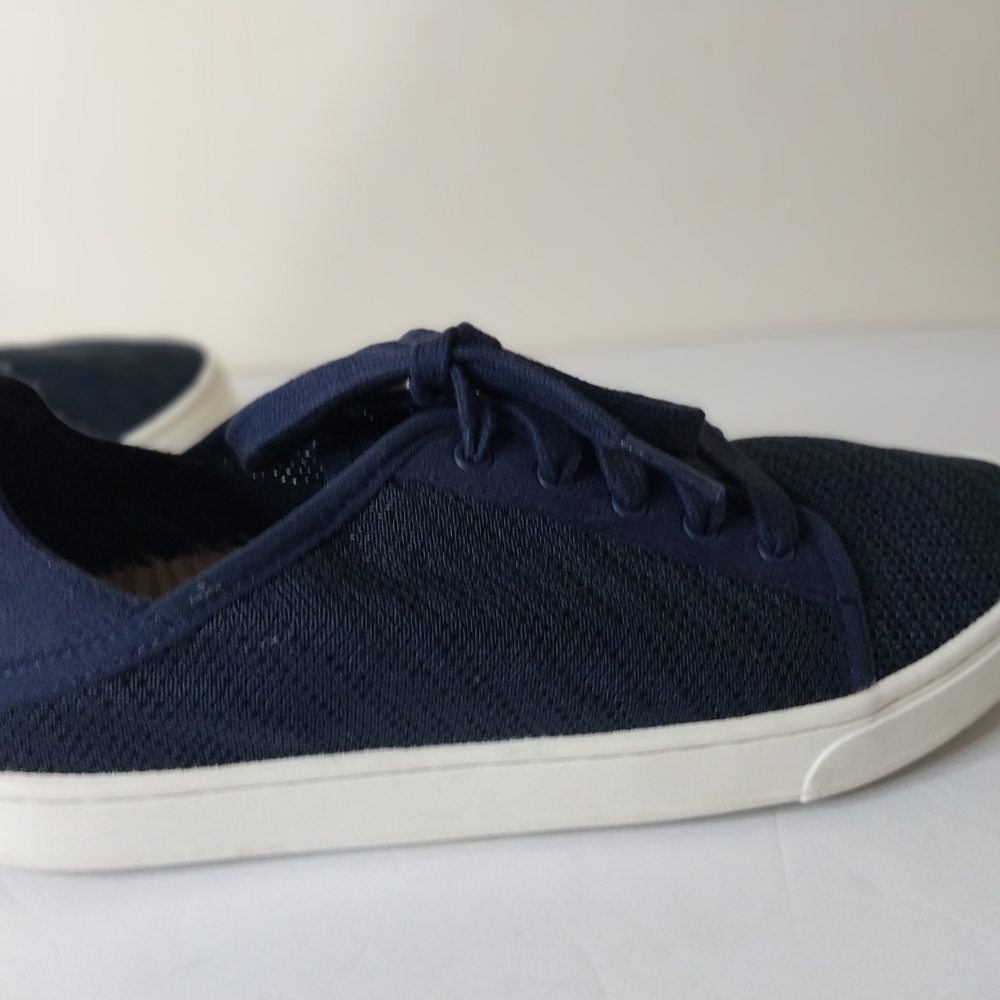 OluKai Dark Blue Size 8w Women's Sneakers Made in Vietnam - Picture 9 of 12